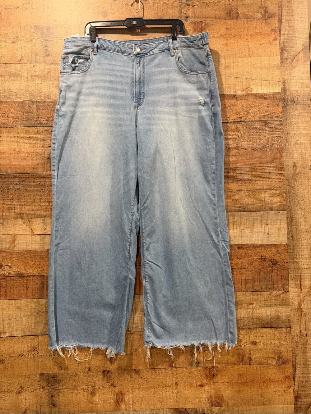 American Eagle Super High Rise Baggy Wide Leg Light Wash Jeans 20 Short